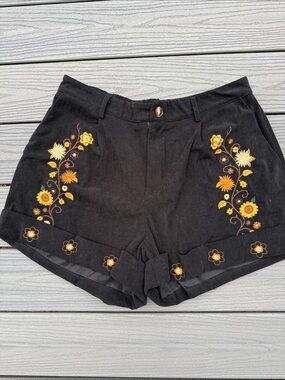 ROMWE Black High-Waist Corduroy Shorts with Yellow Floral Embroidery